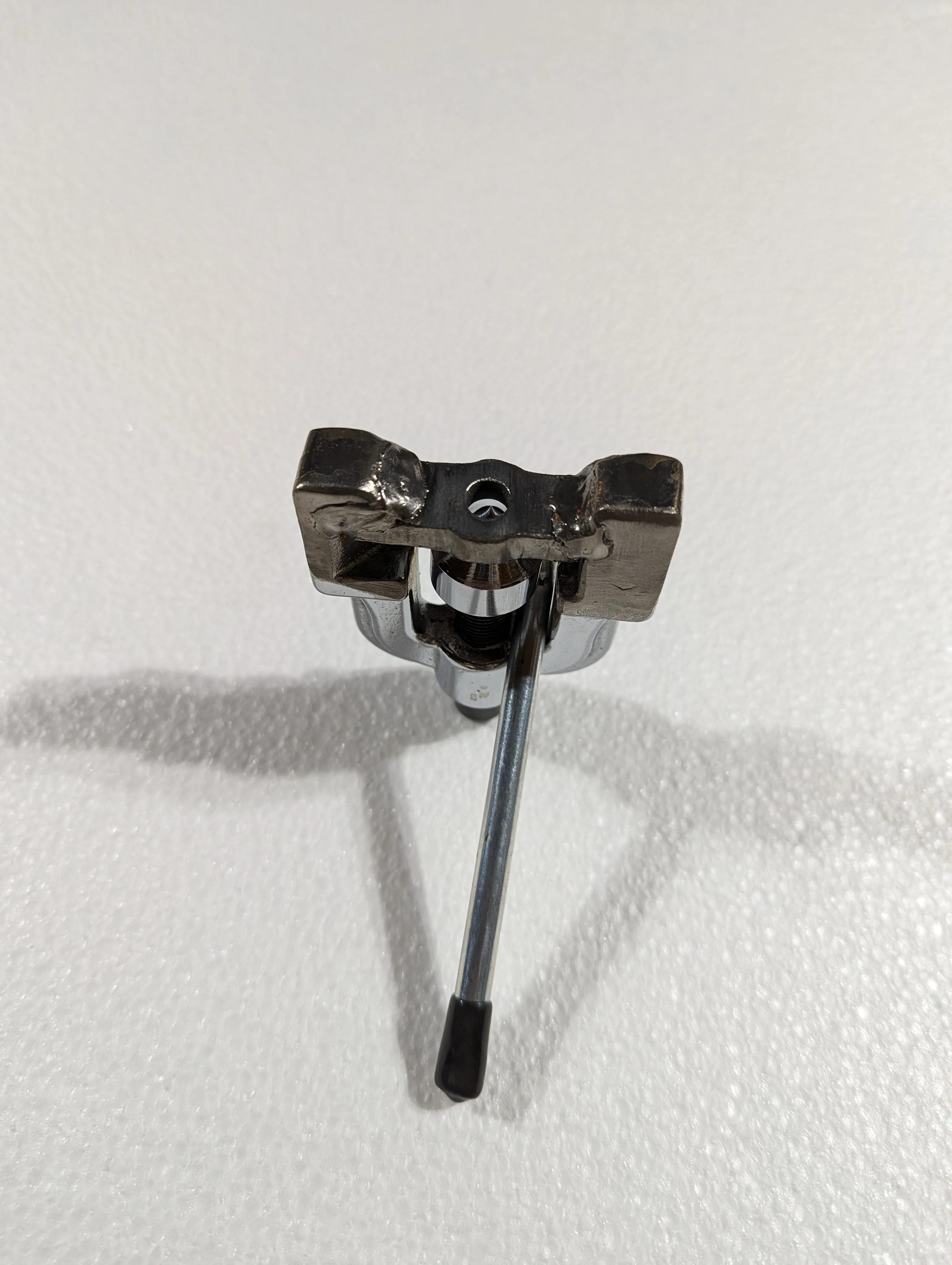 Installation tool for bronze door bushings - Image 2